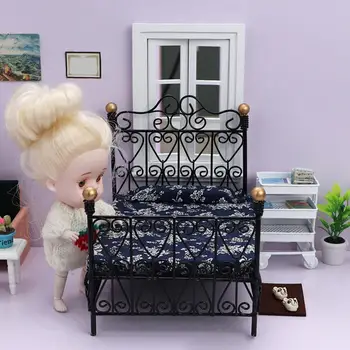 1 מבוא 12 מצחיק הבובות מיני מיטה זוגית משקל הבובה במיטה פרח הדפסה אביזרים לבית בובות